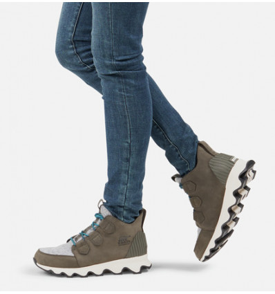 sorel kinetic caribou boot