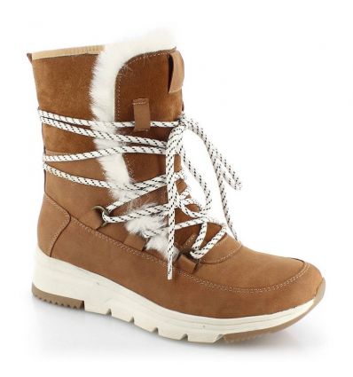 Amelia Bono ha encontrado unas botas aprés ski bonitas en Oysho