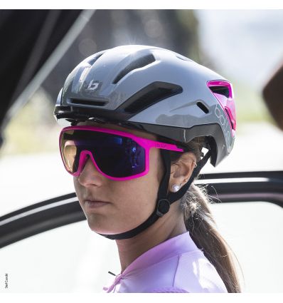 https://cdn1.alpinstore.com/550866-large_default/bolle-chronoshield-bike-sunglasses-pink-matte-brown-blue.jpg
