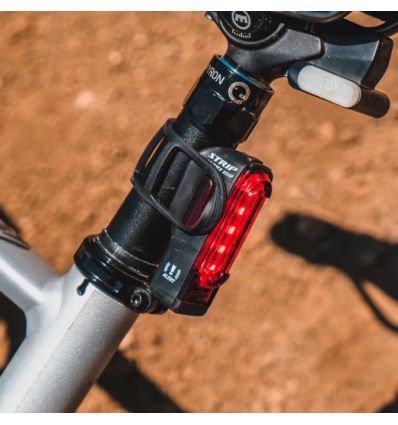 Eclairage vélo arrière Lezyne Stick Drive 30 lumens 7 modes - léger