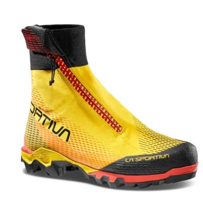 https://cdn1.alpinstore.com/641038-large_default/chaussure-alpinismerandonnee-la-sportiva-aequilibrium-speed-gore-tex-noir-jaune-homme.jpg